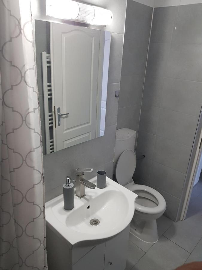 Ana Apartament Râmnicu Vâlcea 外观 照片